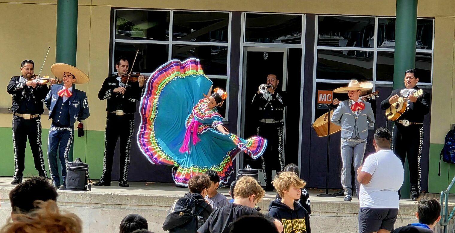 Mariachi Music During Lunch!